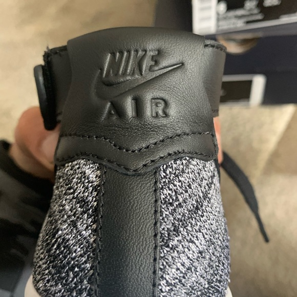 Nike Air Force 1 Flyknit Mid Shoes - Picture 7 of 7